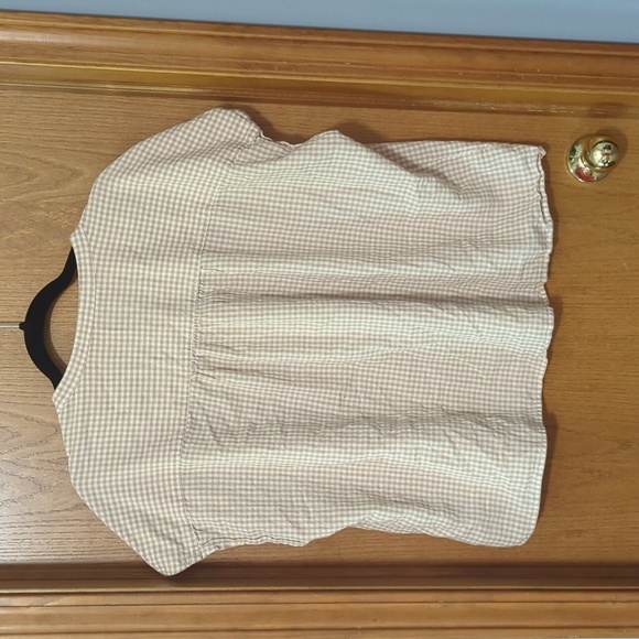 Gap Ecru and White Checkered Button Up Top - Picture 2 of 3